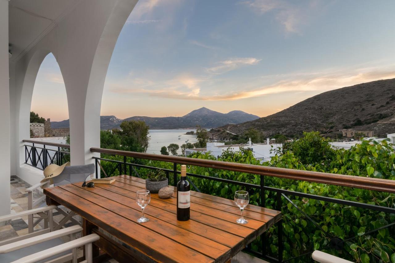 Areti's Milos Apartment