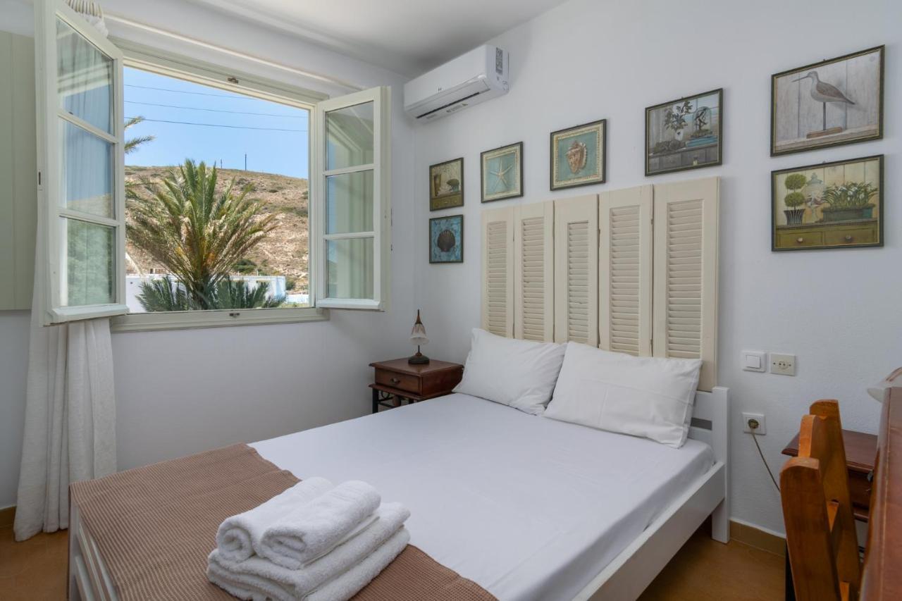Areti's Milos * Adamantas (Milos)